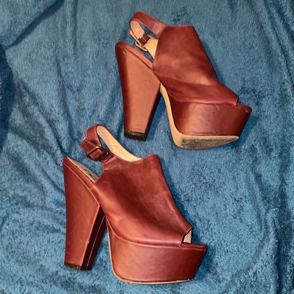 Steve Madden heel